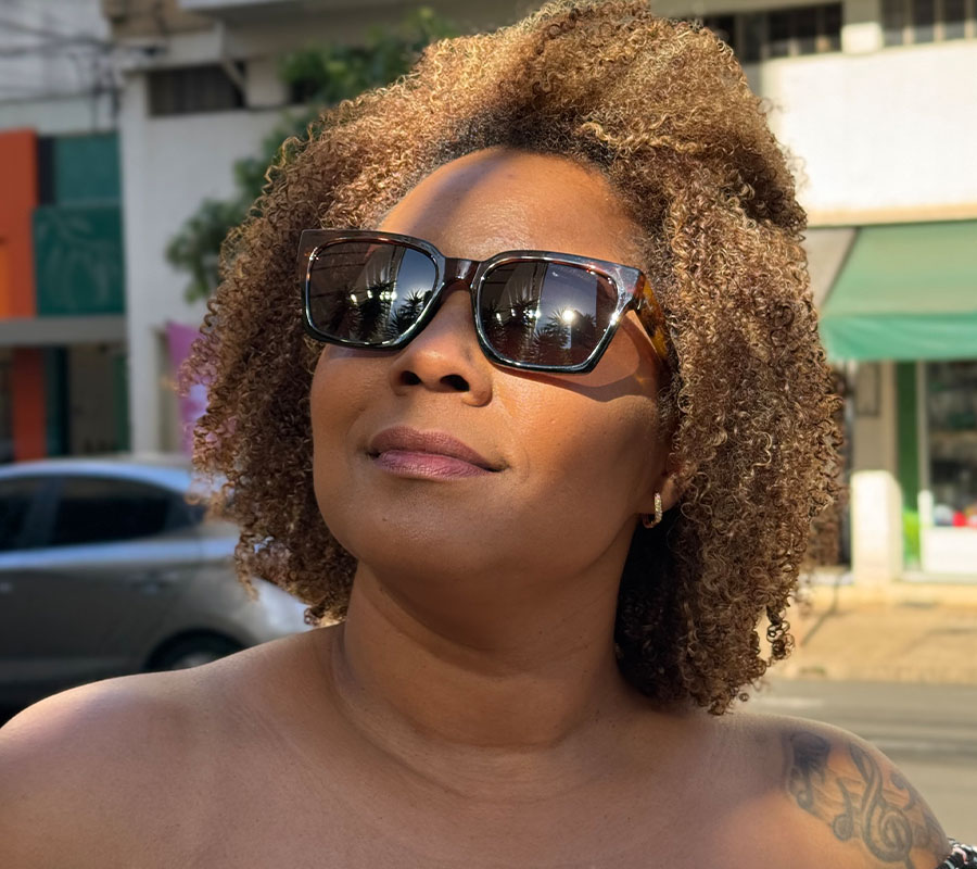 ÓCULOS DE SOL COM PROTEÇÃO UV