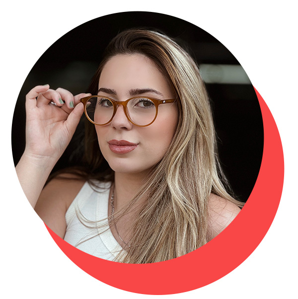 Ótica em Londrina especializada em óculos de grau, lentes multifocais, óculos de sol e lentes de contato. Trabalhamos com uma curadoria criteriosa de armações modernas e resistentes, aliadas a lentes de alta tecnologia das principais marcas do mercado.